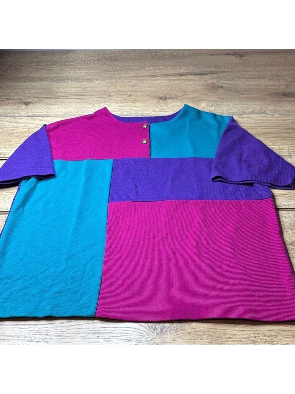 Women’s Vintage Company Collection Color Block S\S Sweater  with Button Detail L